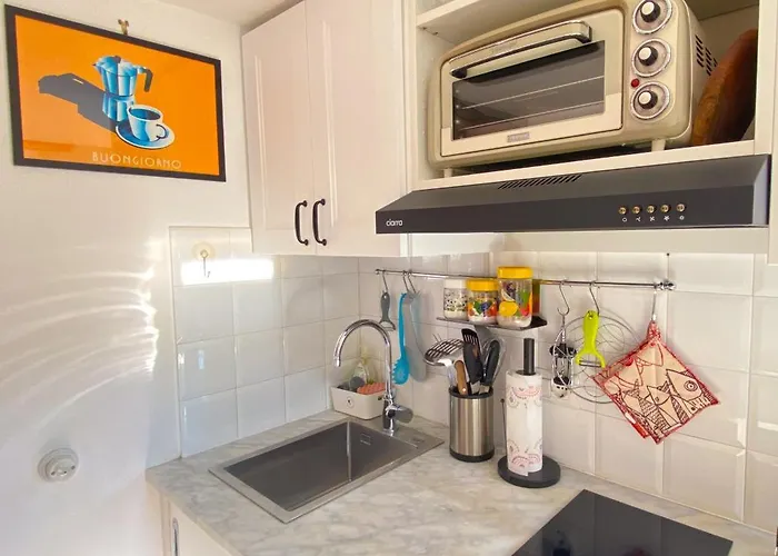 The Artful Flat Rome